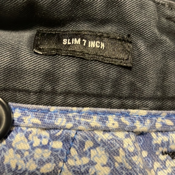 BONOBOS - 32W Slim 7” Navy Original Stretch Washed Chino Shorts - Picture 3 of 7